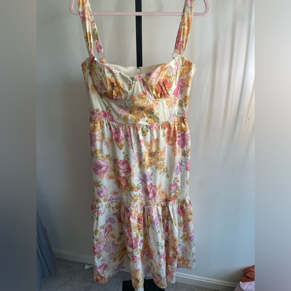 House of CB|| ELIA
Ivory Floral Midi Sundress, Size XL Plus Cup - Picture 3 of 10